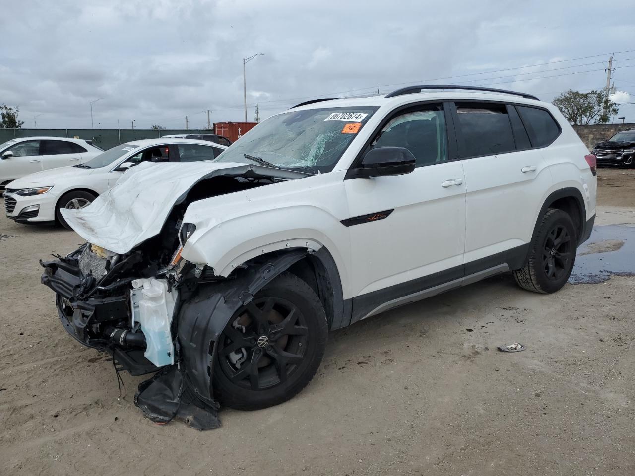 2024 VOLKSWAGEN ATLAS PEAK EDITION SEL VIN:1V2GR2CA7RC550827