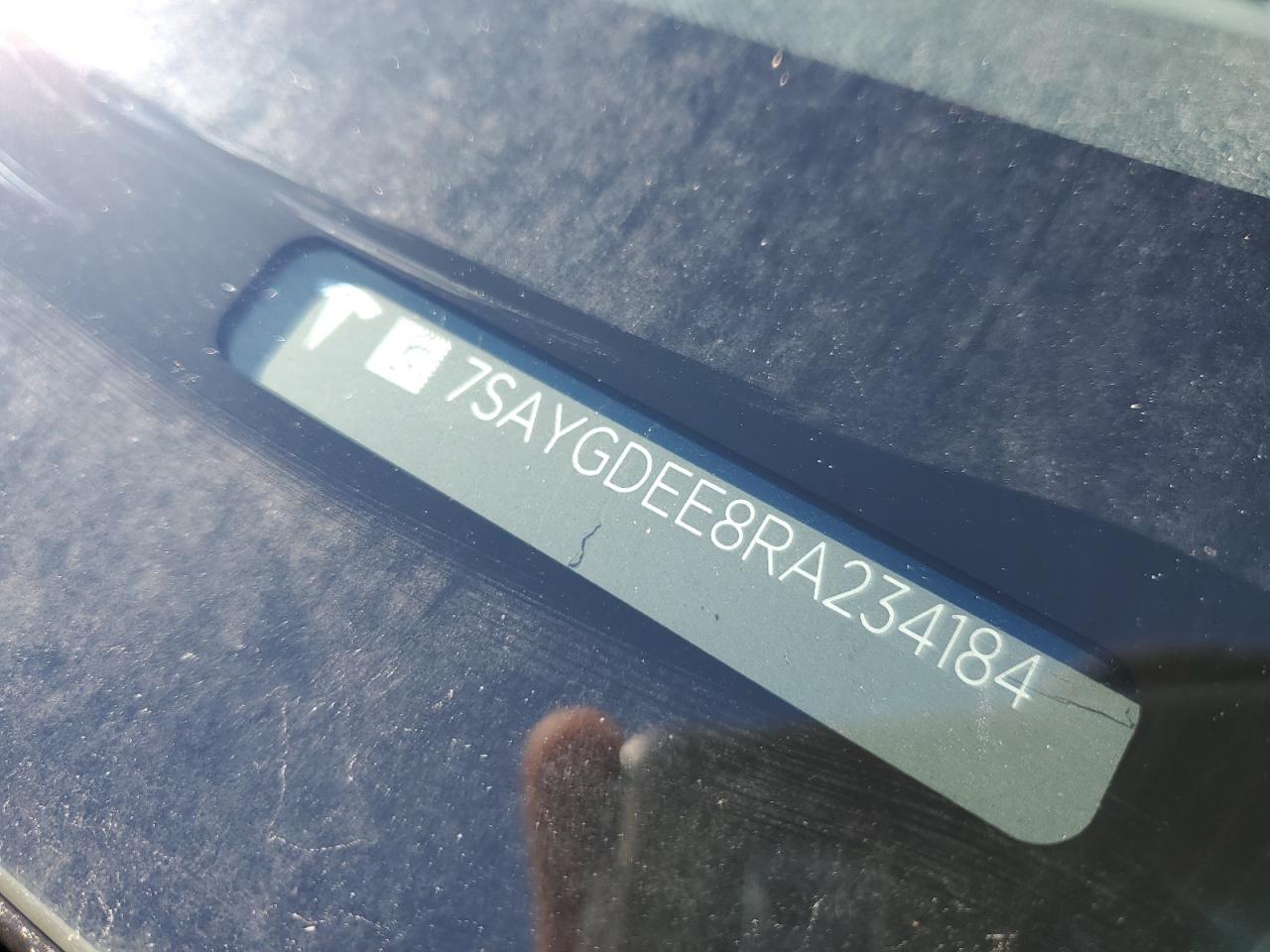 2024 TESLA MODEL Y  VIN:7SAYGDEE8RA234184