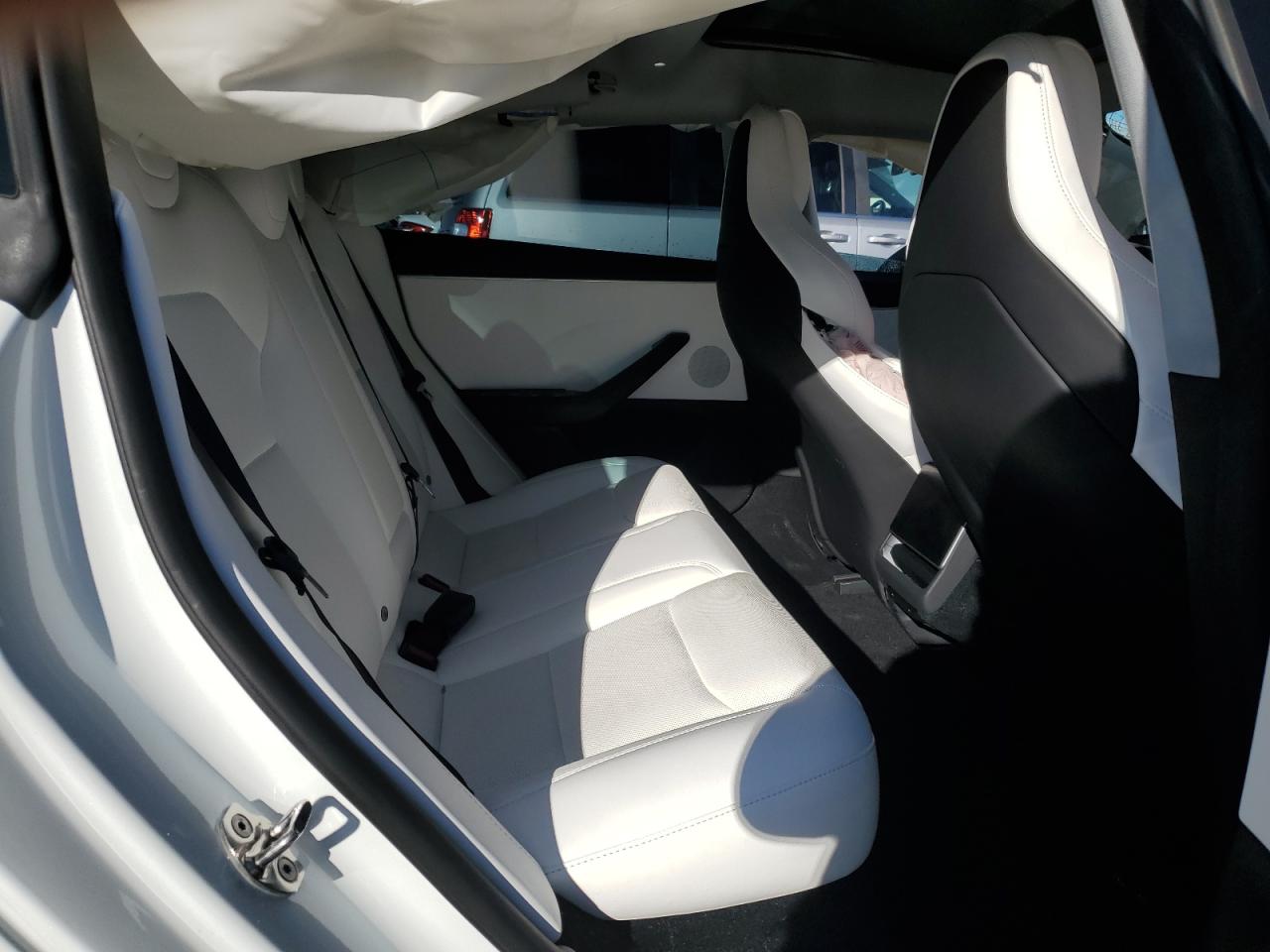 2024 TESLA MODEL 3  VIN:5YJ3E1ET0RF833626