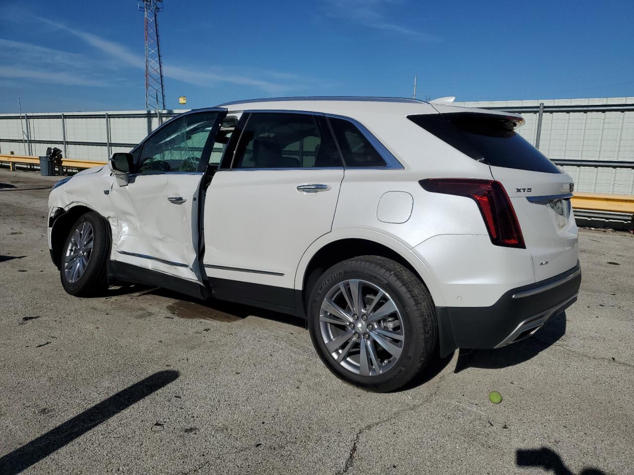 2024 CADILLAC XT5 PREMIUM LUXURY VIN:1GYKNDRS0RZ701064