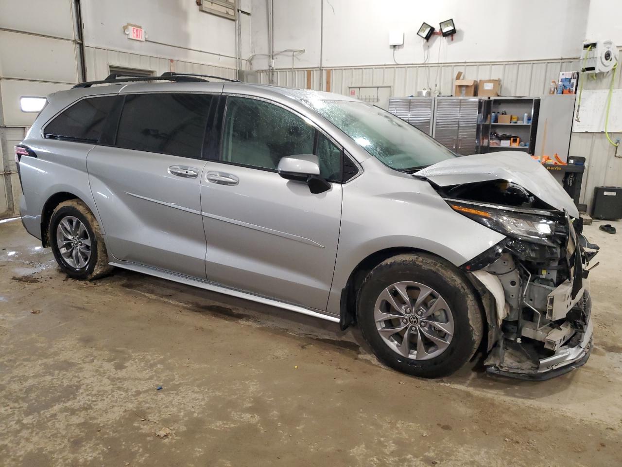 2022 TOYOTA SIENNA LE VIN:5TDBRKEC7NS118564