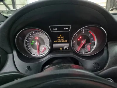 2015 Mercedes-Benz CLA 200 VIN: