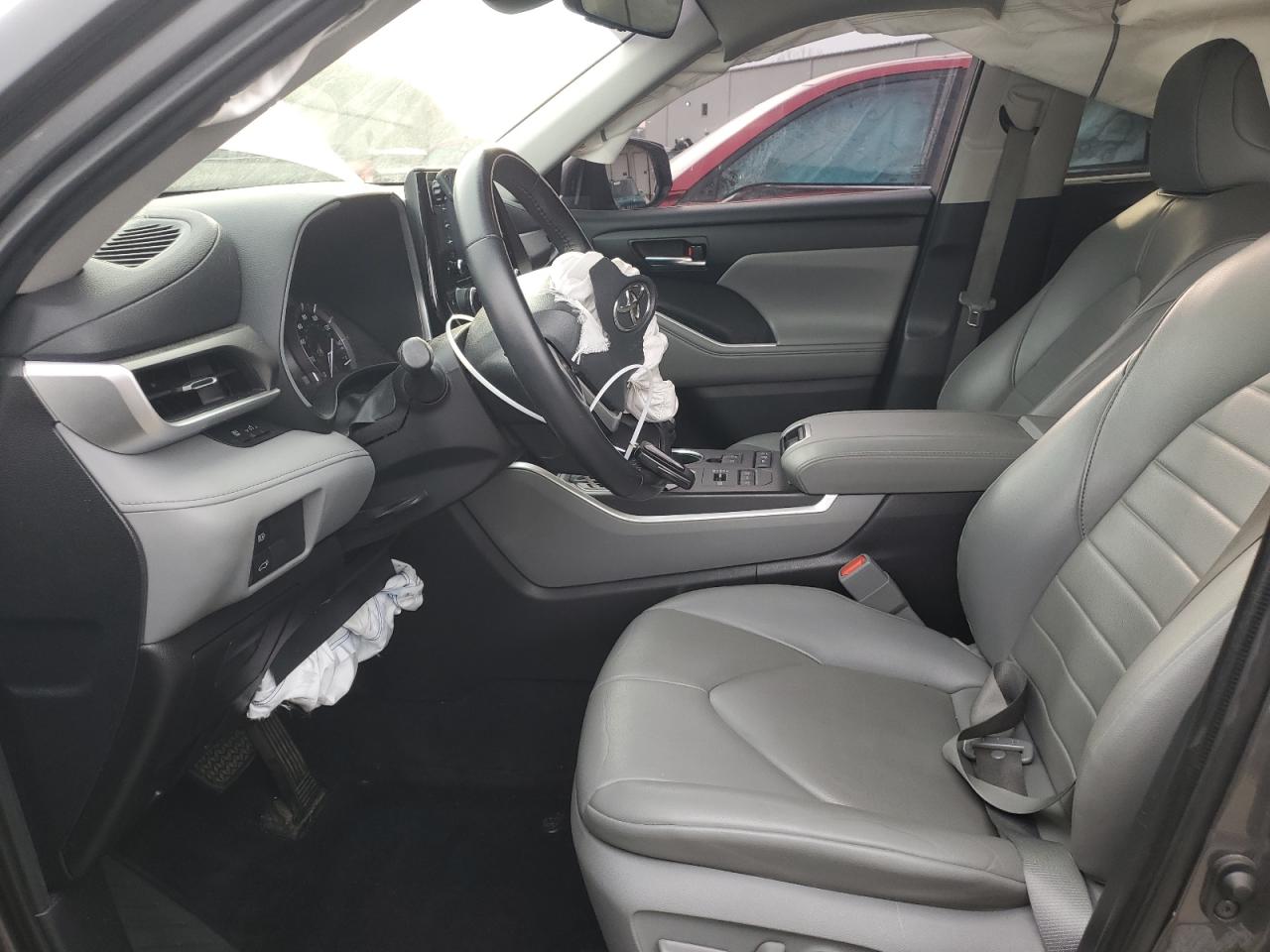 2022 TOYOTA HIGHLANDER XLE VIN:5TDGZRBH5NS561374