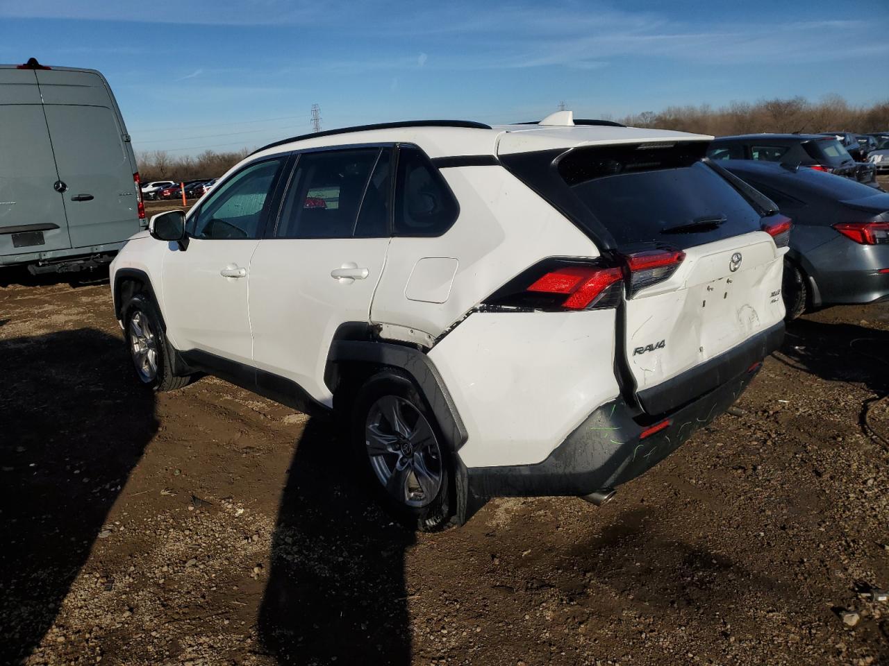 2022 TOYOTA RAV4 XLE VIN:2T3P1RFV2NW294846