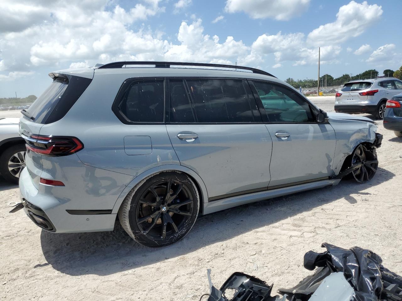 2023 BMW X7 XDRIVE40I VIN:5UX23EM03P9S06067