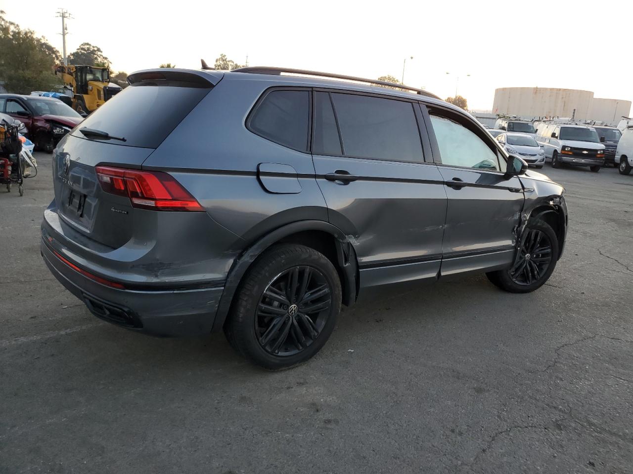 2022 VOLKSWAGEN TIGUAN SE R-LINE BLACK VIN:3VV8B7AXXNM133016