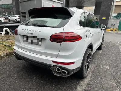 2015 Porsche Cayenne VIN:
