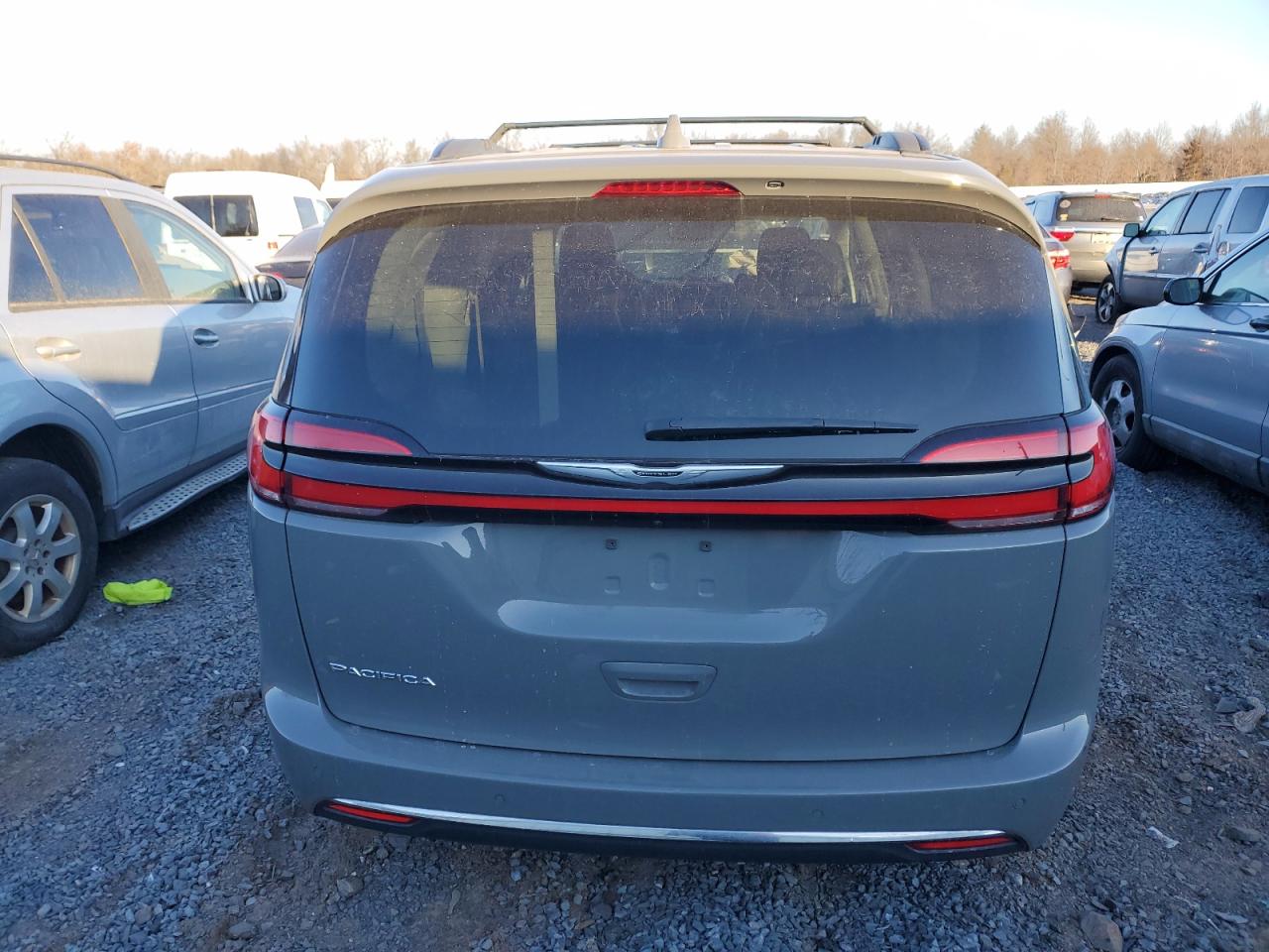 2022 CHRYSLER PACIFICA TOURING L VIN:2C4RC1BG5NR142615