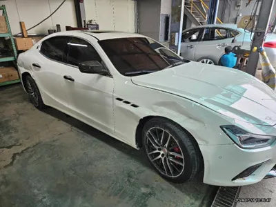 2019 Maserati Ghibli VIN: