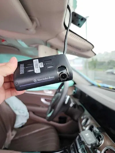 2017 Mercedes-Benz E 300 VIN: