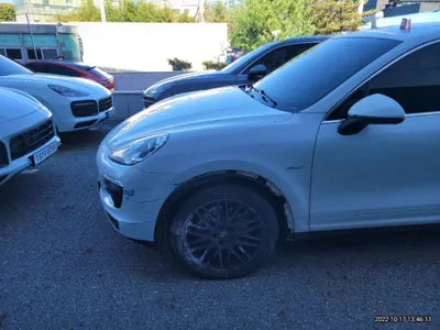 2015 Porsche Cayenne VIN: