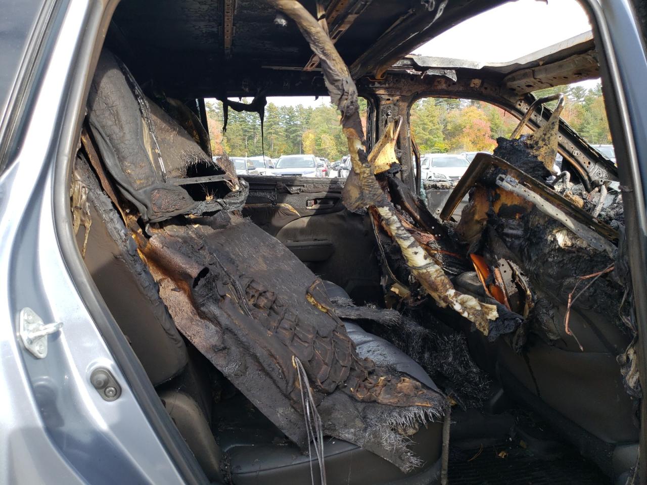 2022 TOYOTA HIGHLANDER XLE VIN:5TDGZRBH2NS244586