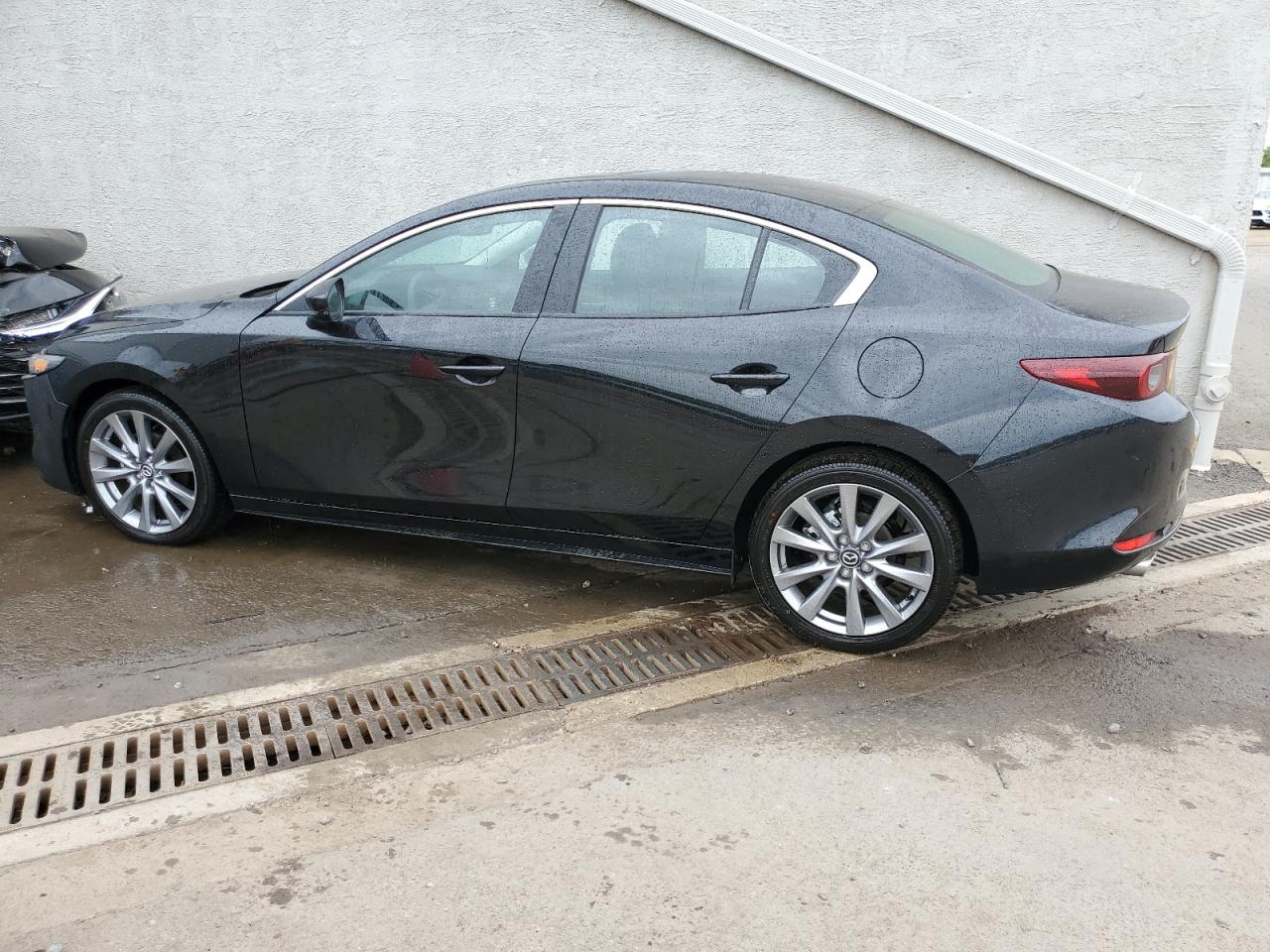 2024 MAZDA 3 PREFERRED VIN:3MZBPACM3RM417385