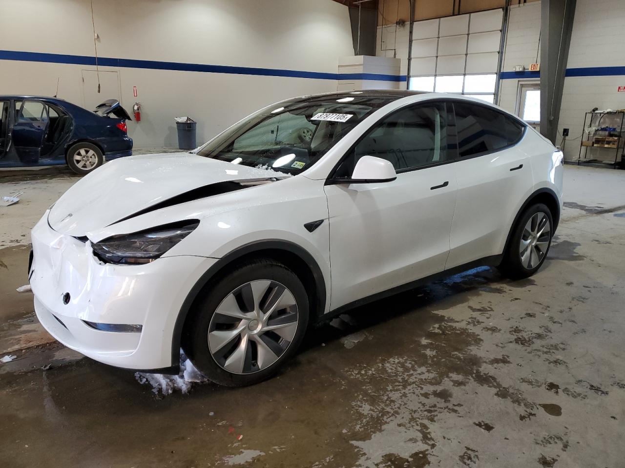 2024 TESLA MODEL Y  VIN:7SAYGDEE3RA232469