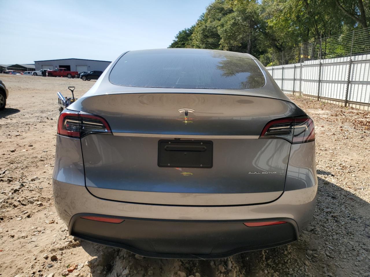 2024 TESLA MODEL Y  VIN:7SAYGAEE2RF194766