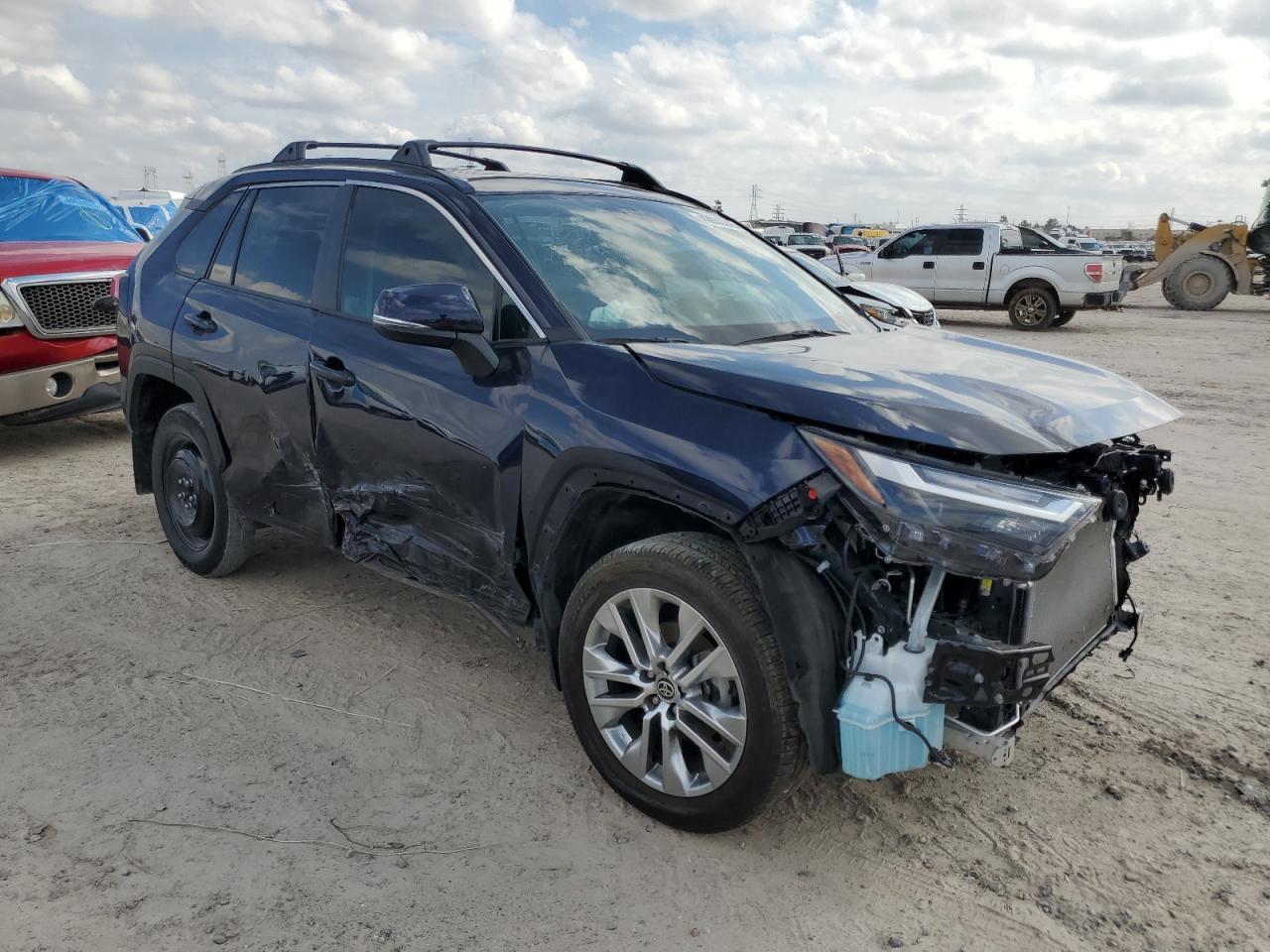 2024 TOYOTA RAV4 XLE PREMIUM VIN:2T3C1RFV3RW301596