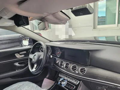 2017 Mercedes-Benz E 220 VIN: