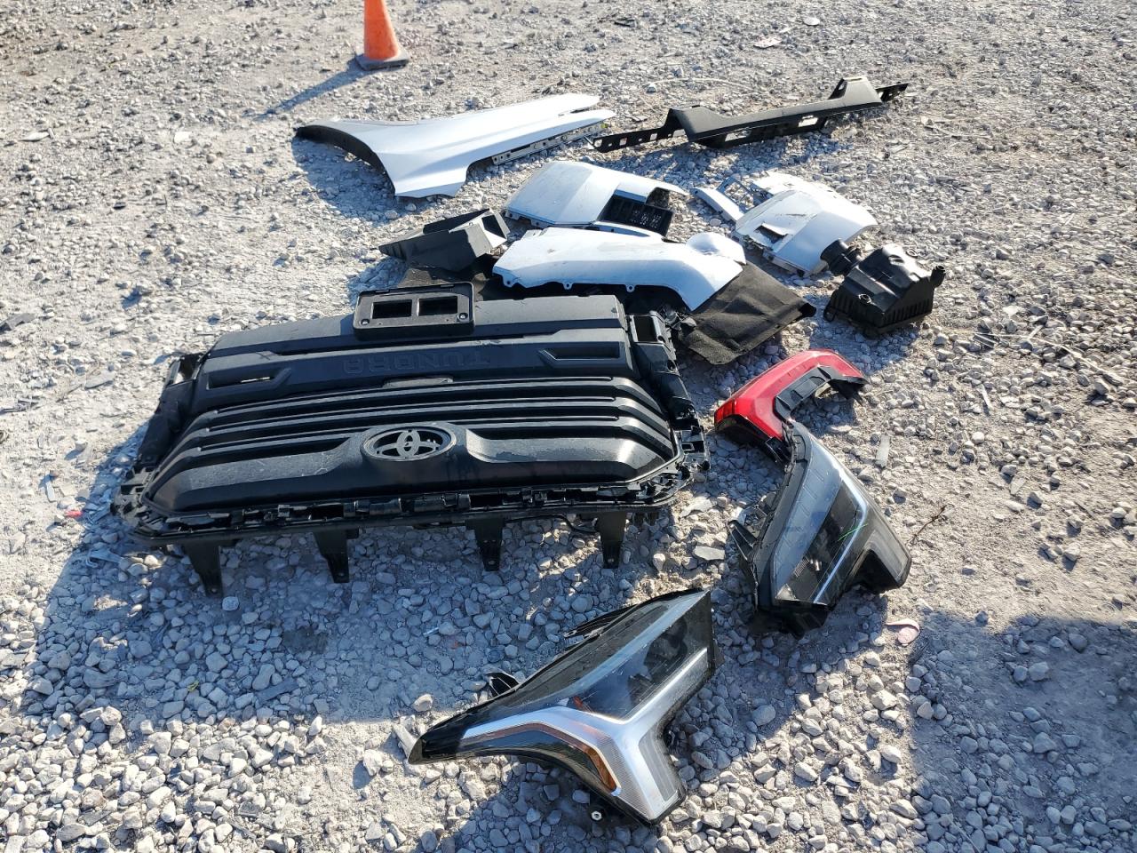 2022 TOYOTA TUNDRA CREWMAX SR VIN:5TFLA5DB5NX010640