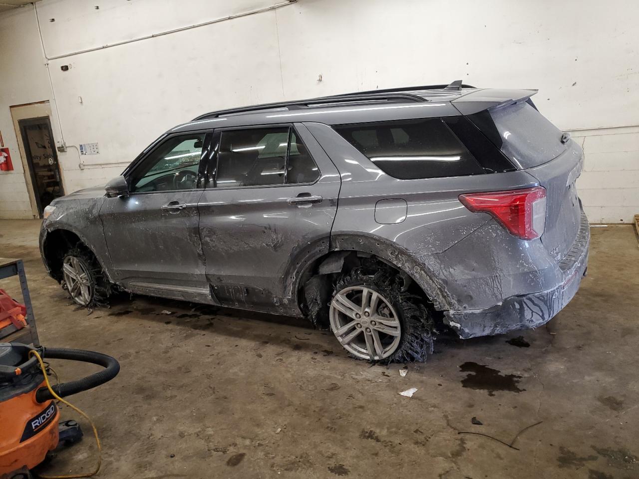 2022 FORD EXPLORER XLT VIN:1FMSK8DH0NGA83621
