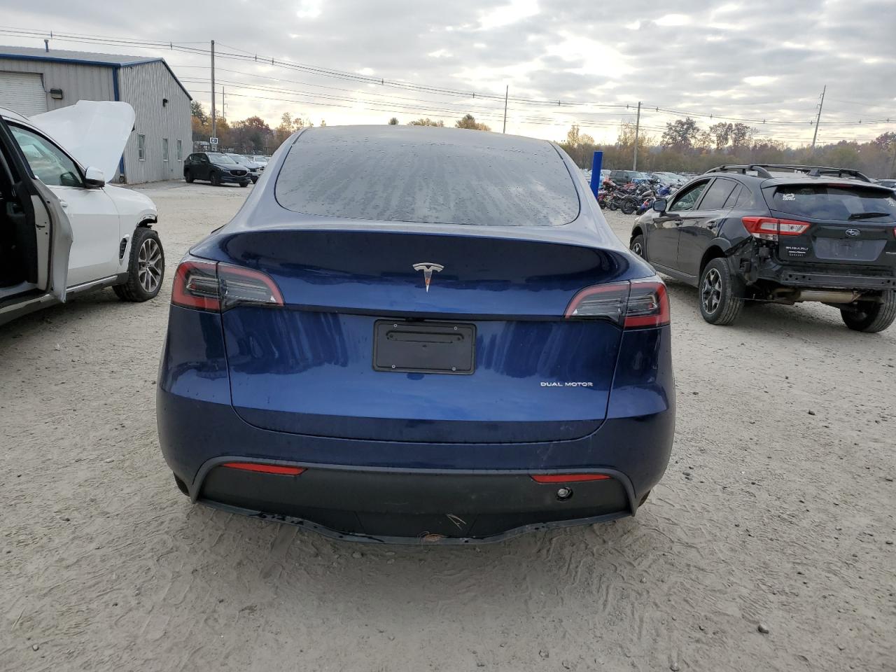 2024 TESLA MODEL Y  VIN:7SAYGDEE4RA266078