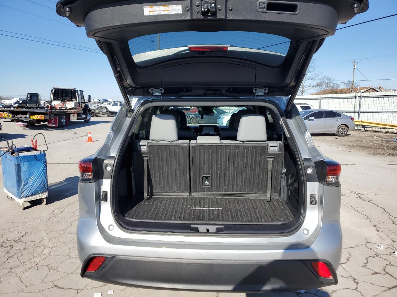 2022 TOYOTA HIGHLANDER XLE VIN:5TDGZRBH1NS594310