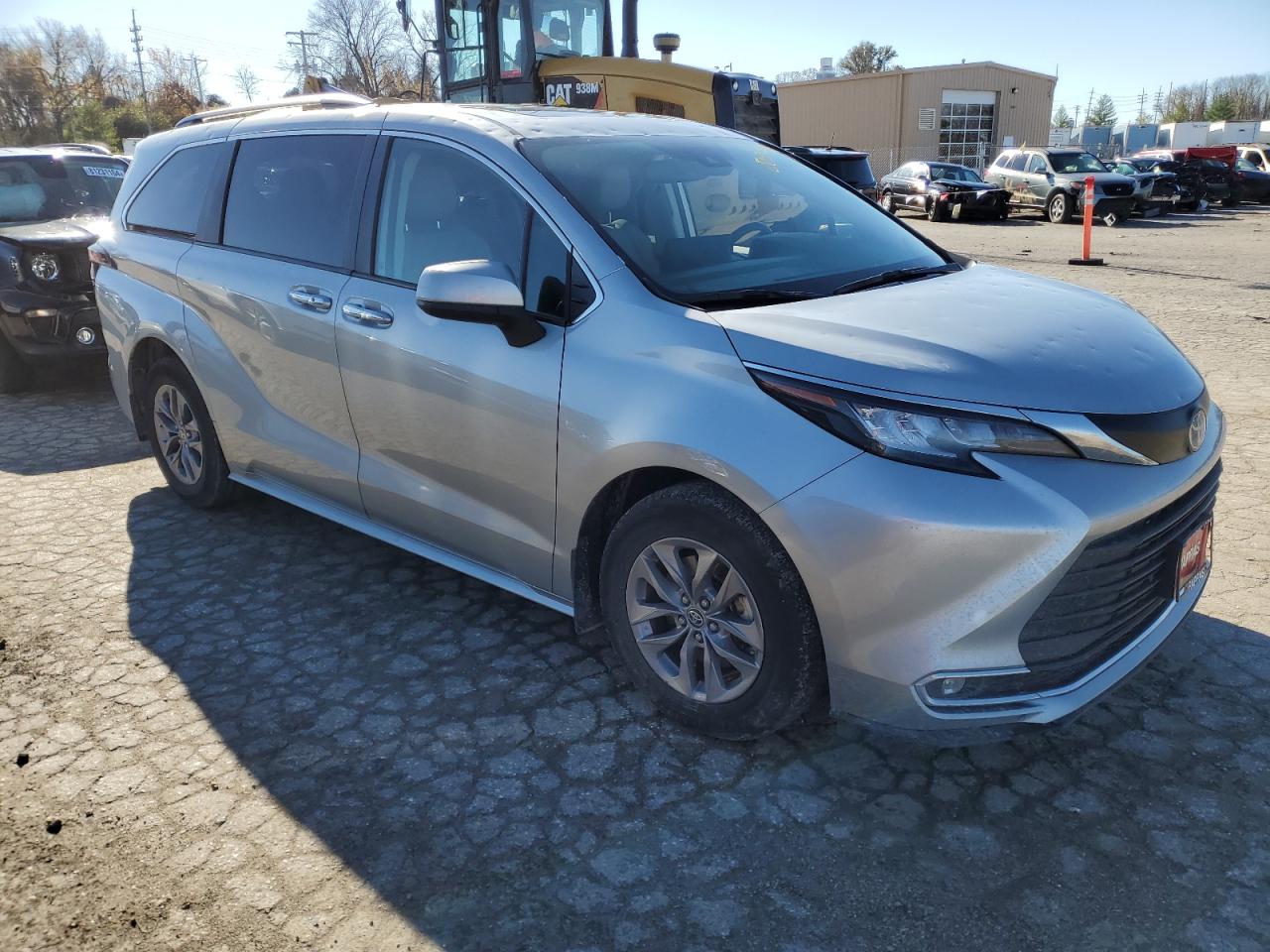 2023 TOYOTA SIENNA XLE VIN:5TDJRKEC8PS173958