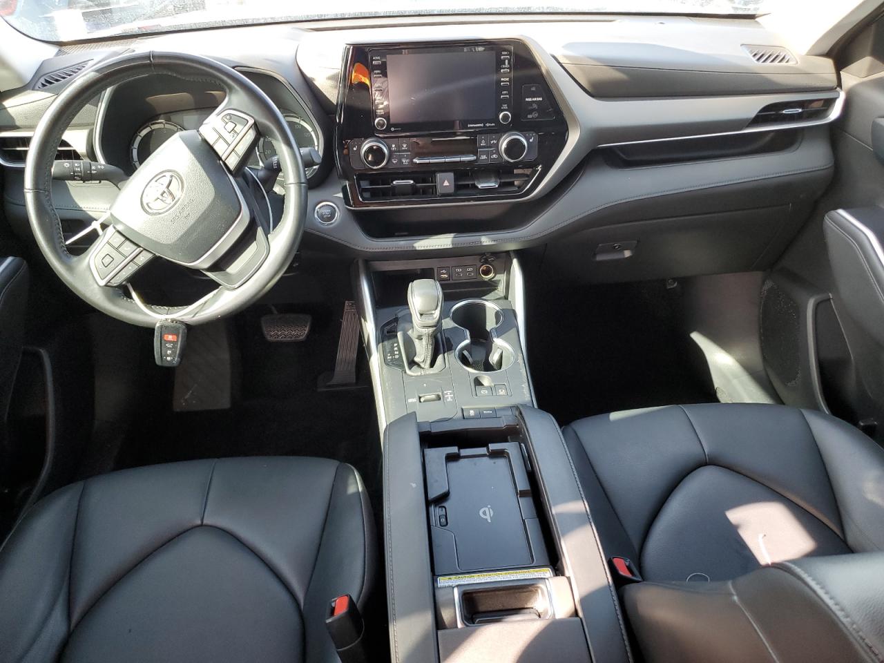 2022 TOYOTA HIGHLANDER XLE VIN:5TDGZRAH2NS552293