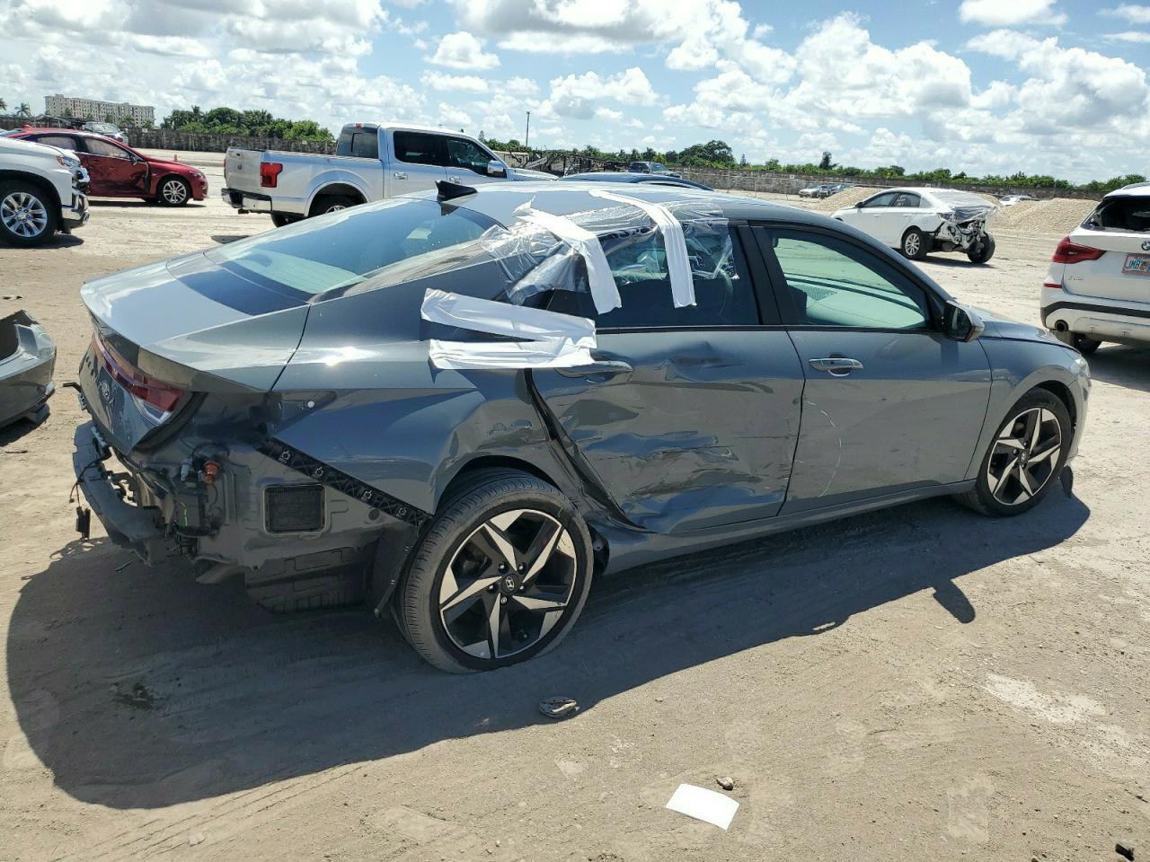 2023 HYUNDAI ELANTRA SEL VIN:KMHLS4AG6PU423898