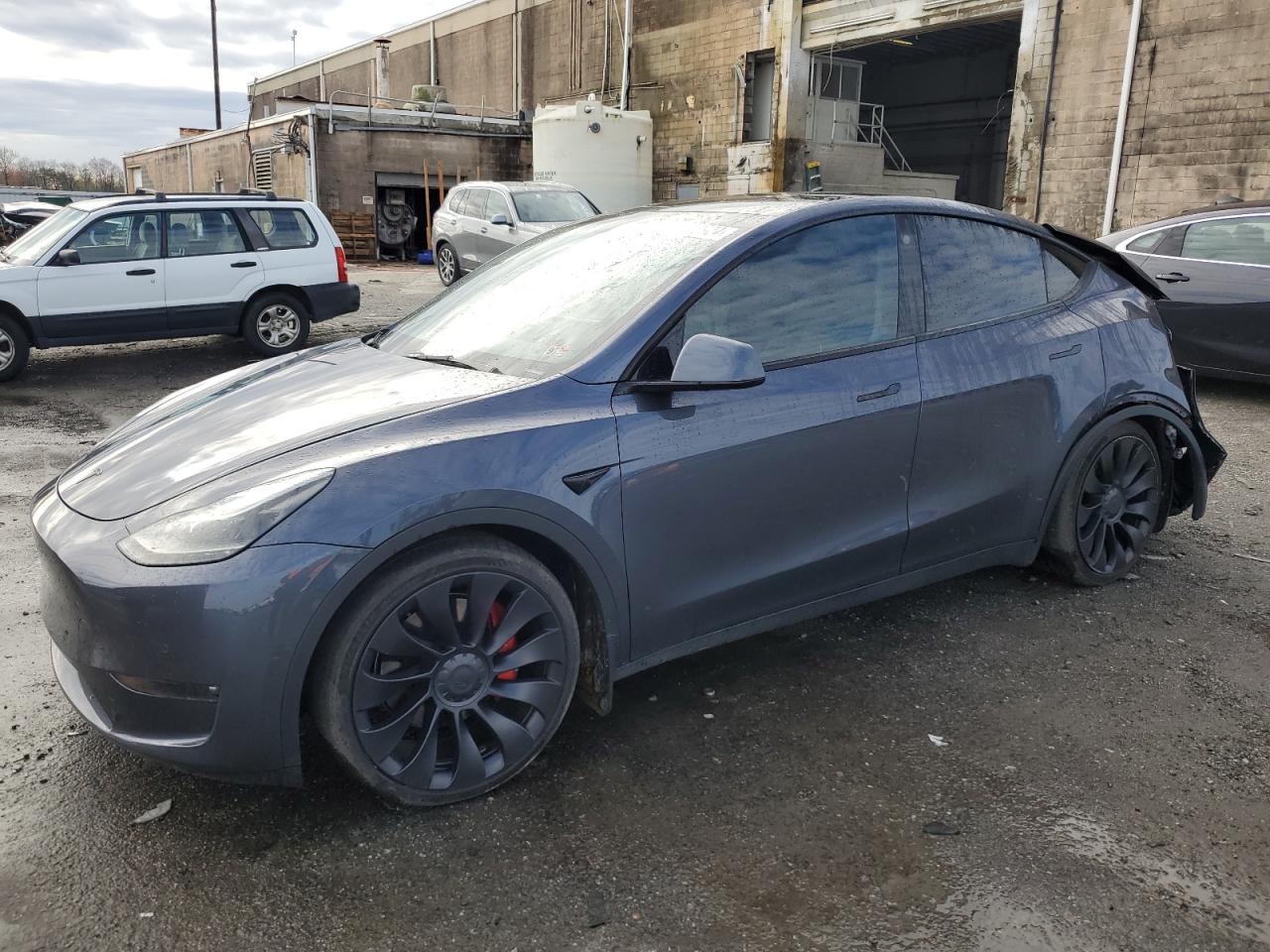 2022 TESLA MODEL Y  VIN:7SAYGDEF9NF521605