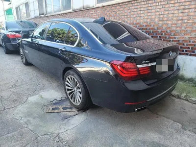 2015 BMW 750 VIN: