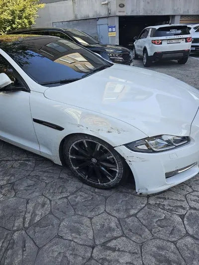 2018 Jaguar XJ SAJAA2292JNW16913 VIN:SAJAA2292JNW16913