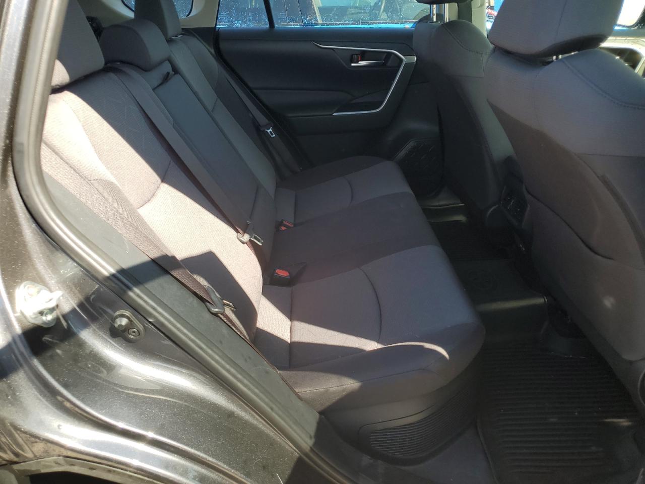 2022 TOYOTA RAV4 XLE VIN:JTMRWRFV1ND164029