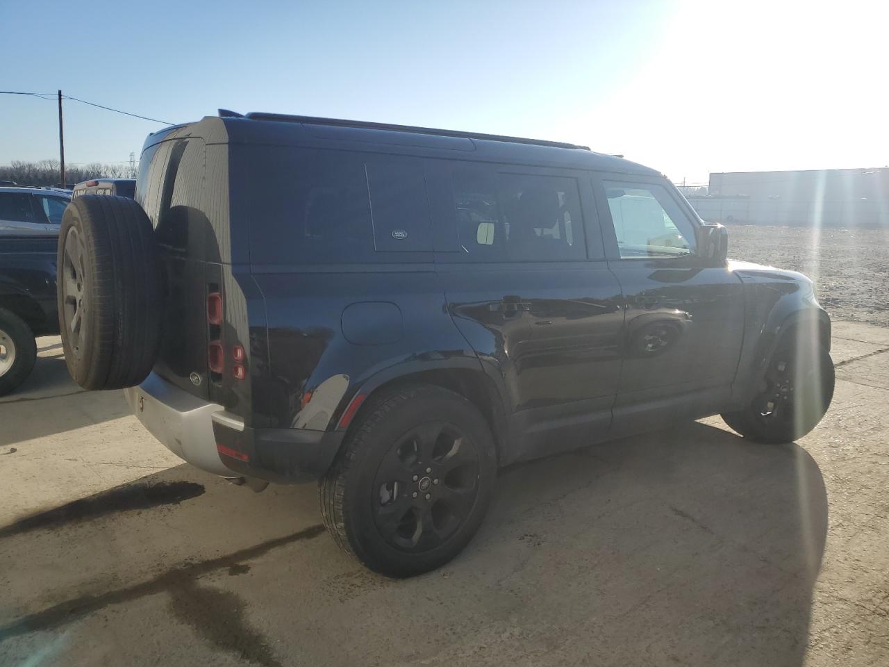 2023 LAND ROVER DEFENDER 110 SE VIN:SALEPEEU7P2115633