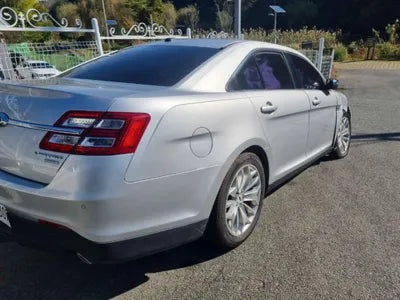 2015 Ford Taurus 1FAHP2F90FG117406 VIN:1FAHP2F90FG117406