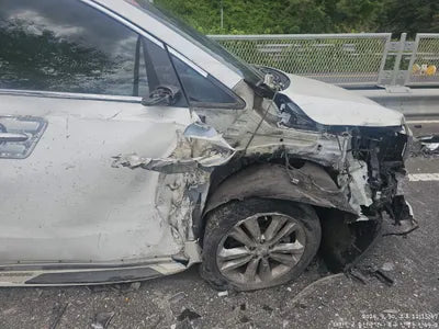 2015 Kia Carnival KNAMC81ABGS095596 VIN:KNAMC81ABGS095596
