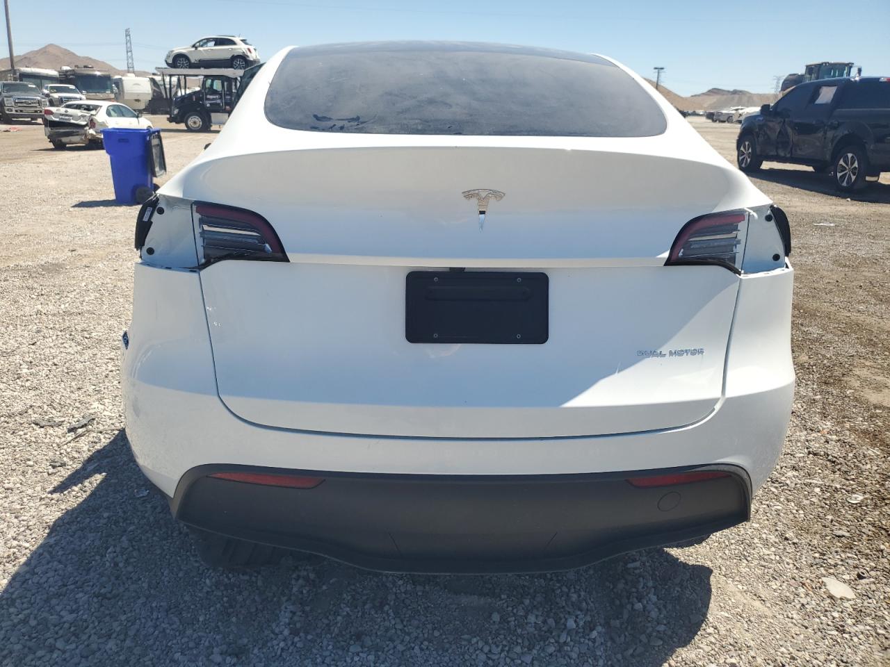 2024 TESLA MODEL Y  VIN:7SAYGDEE5RA256739