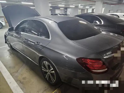 2020 Mercedes-Benz E 300 VIN: