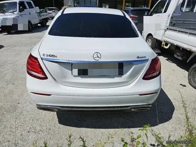 2018 Mercedes-Benz E 300 VIN: