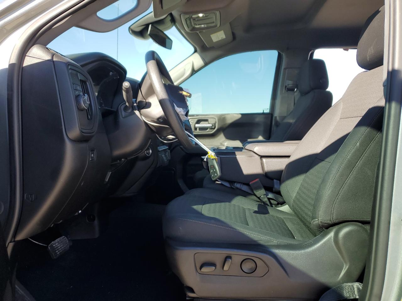 2024 CHEVROLET SILVERADO C1500 CUSTOM VIN:1GCPABEK2RZ102085