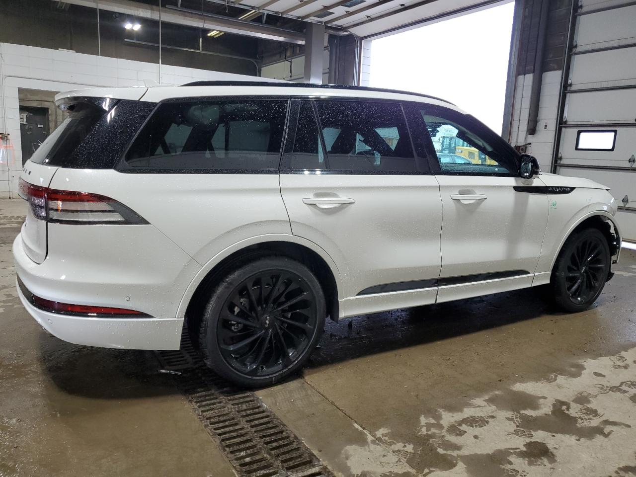 2023 LINCOLN AVIATOR RESERVE VIN:5LM5J7XC9PGL23548