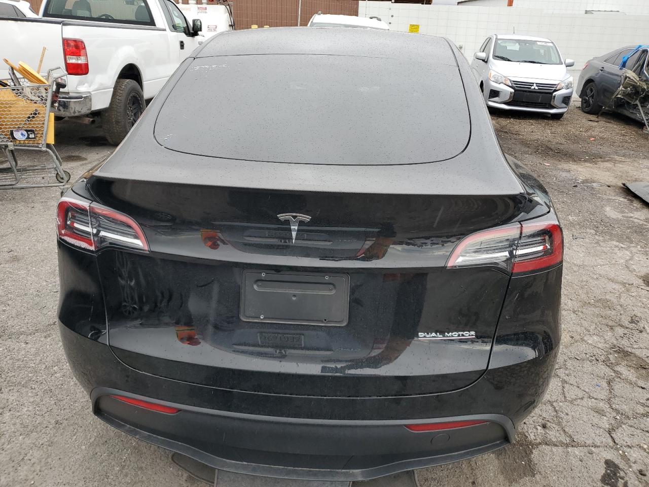 2023 TESLA MODEL Y  VIN:7SAYGDEF9PF879208