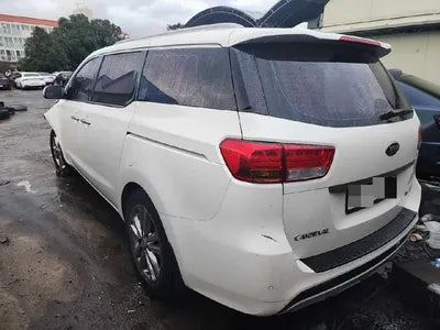 2015 Kia Carnival VIN: