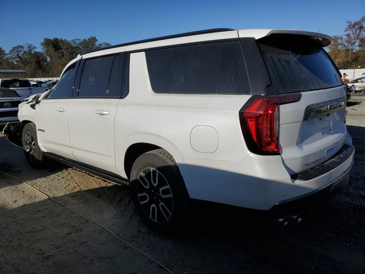 2024 GMC YUKON XL K1500 AT4 VIN:1GKS2HKLXRR329181