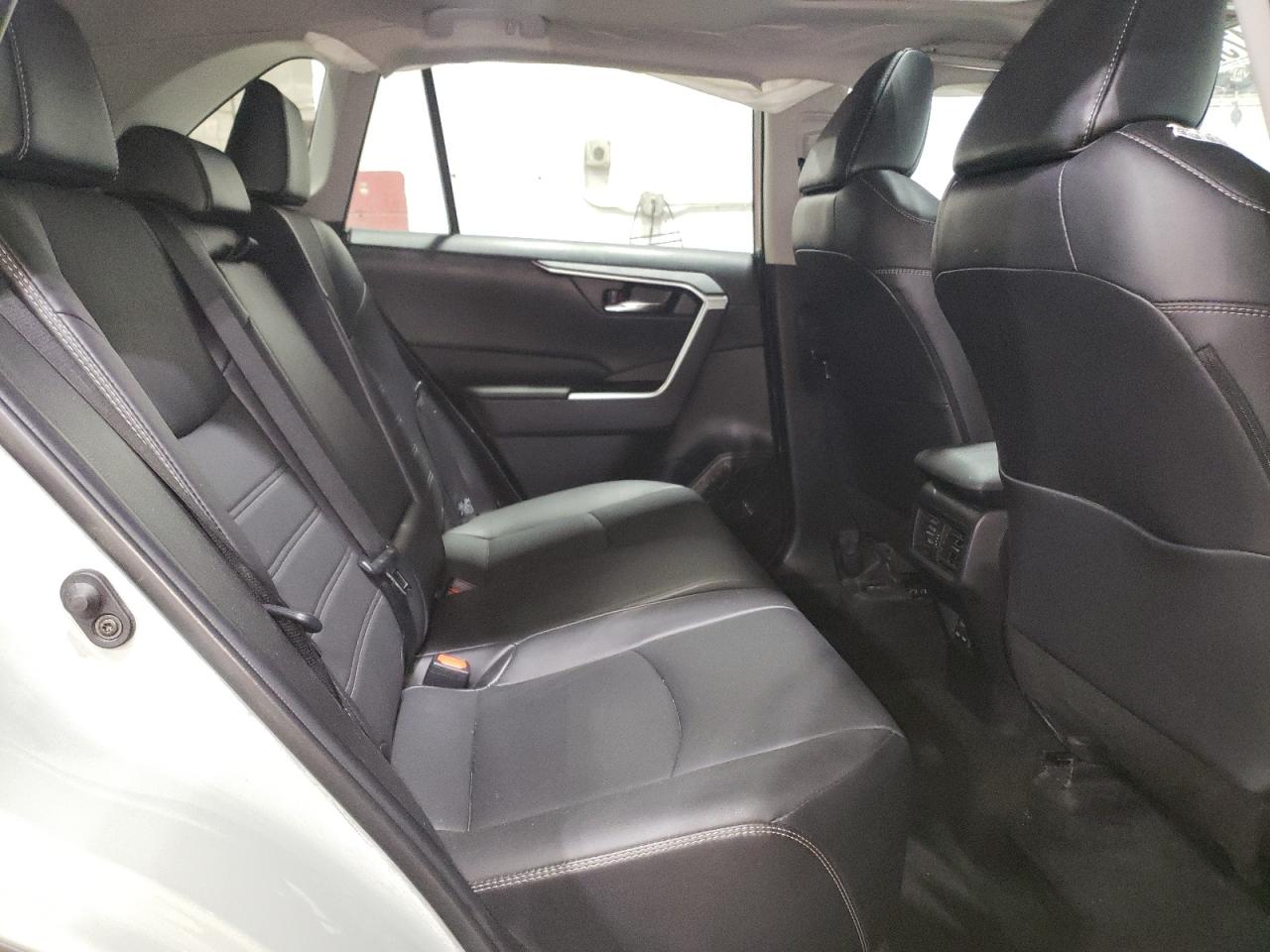 2022 TOYOTA RAV4 XLE PREMIUM VIN:2T3A1RFV3NW325530