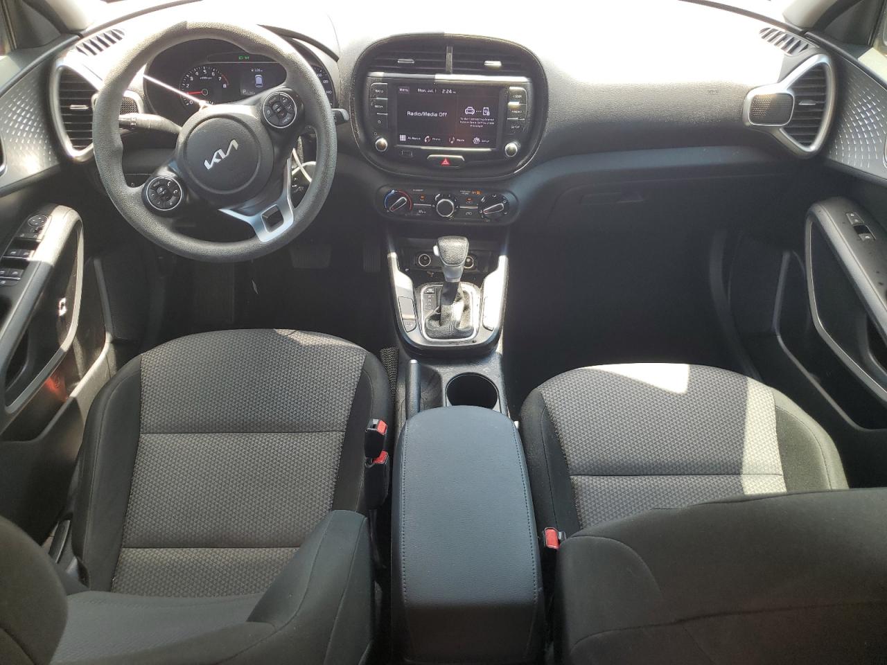 2022 KIA SOUL LX VIN:KNDJ23AU1N7156936