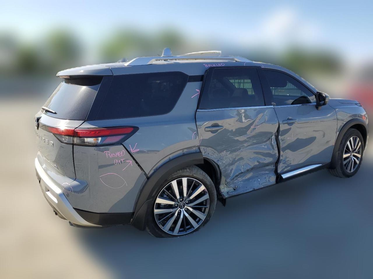 2022 NISSAN PATHFINDER PLATINUM VIN:5N1DR3DJ5NC263923