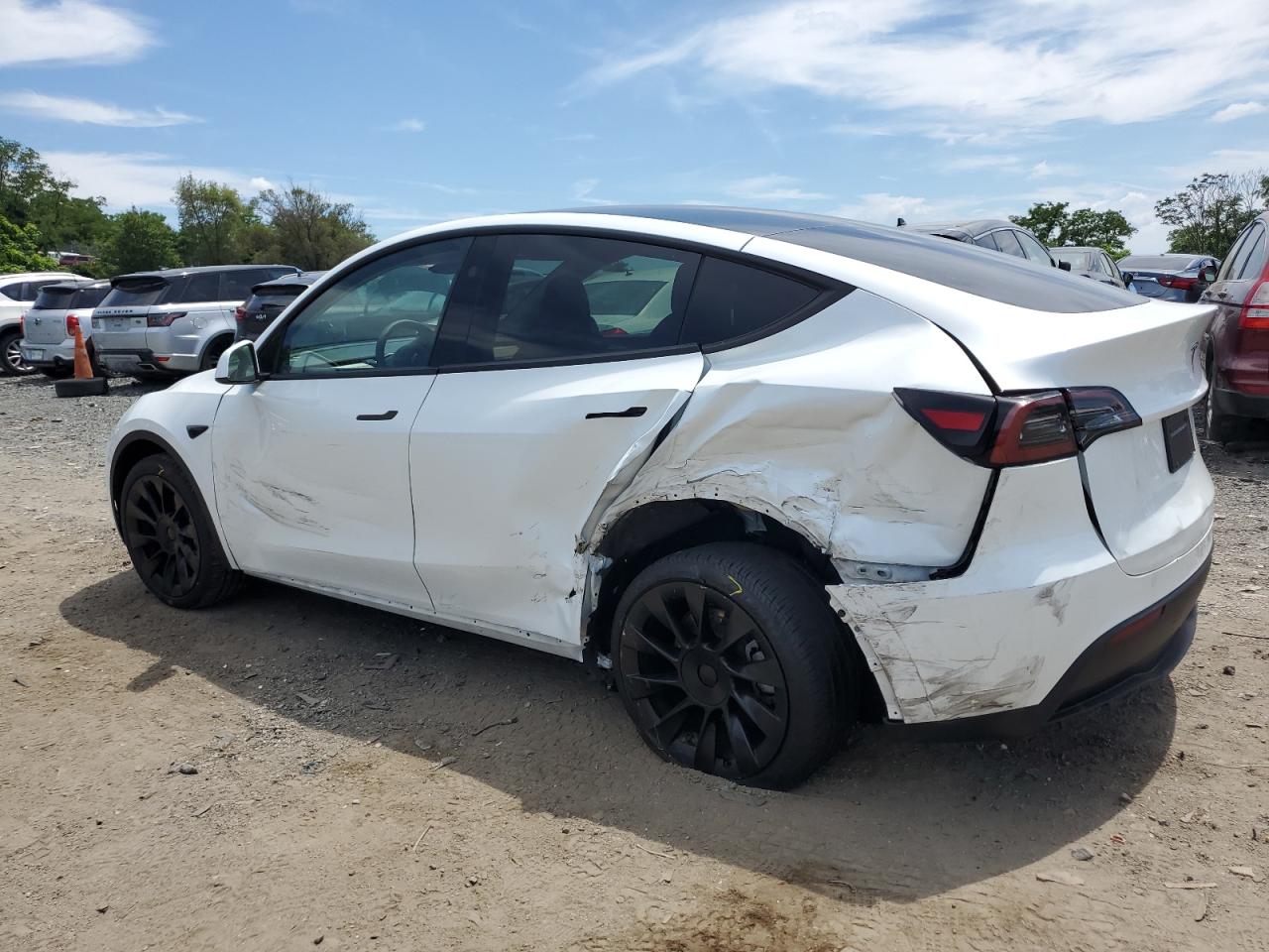 2023 TESLA MODEL Y  VIN:7SAYGAEE3PF947248