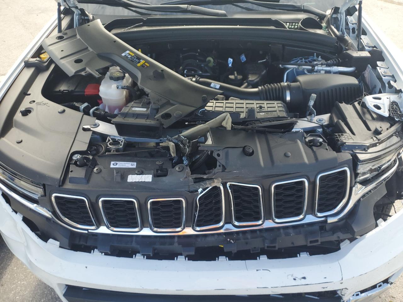 2024 JEEP GRAND CHEROKEE L LAREDO VIN:1C4RJJAG8R8940132