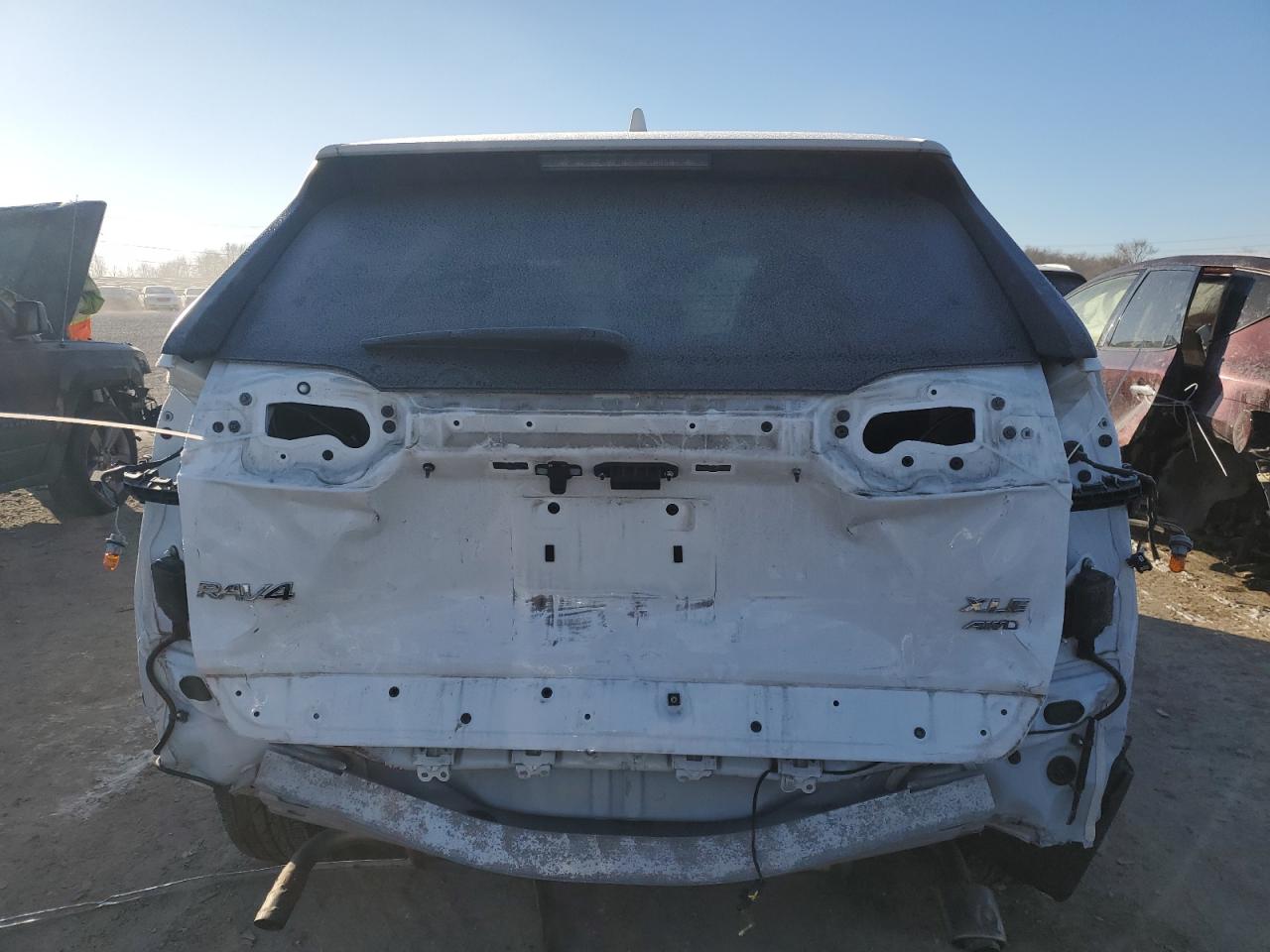 2022 TOYOTA RAV4 XLE VIN:2T3P1RFV8NC268883