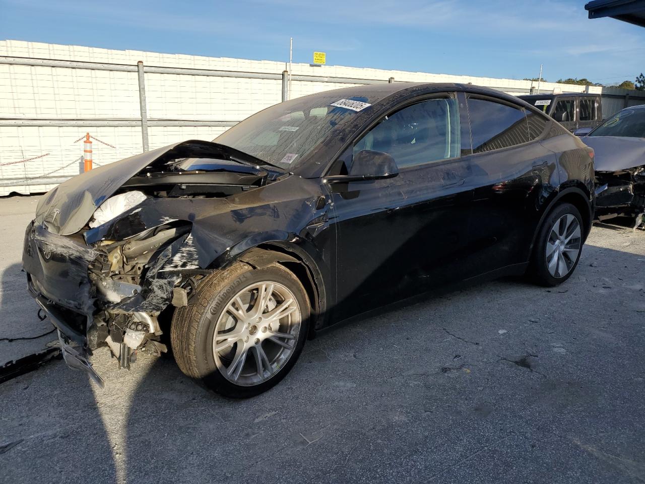 2023 TESLA MODEL Y  VIN:7SAYGAEE7PF666053